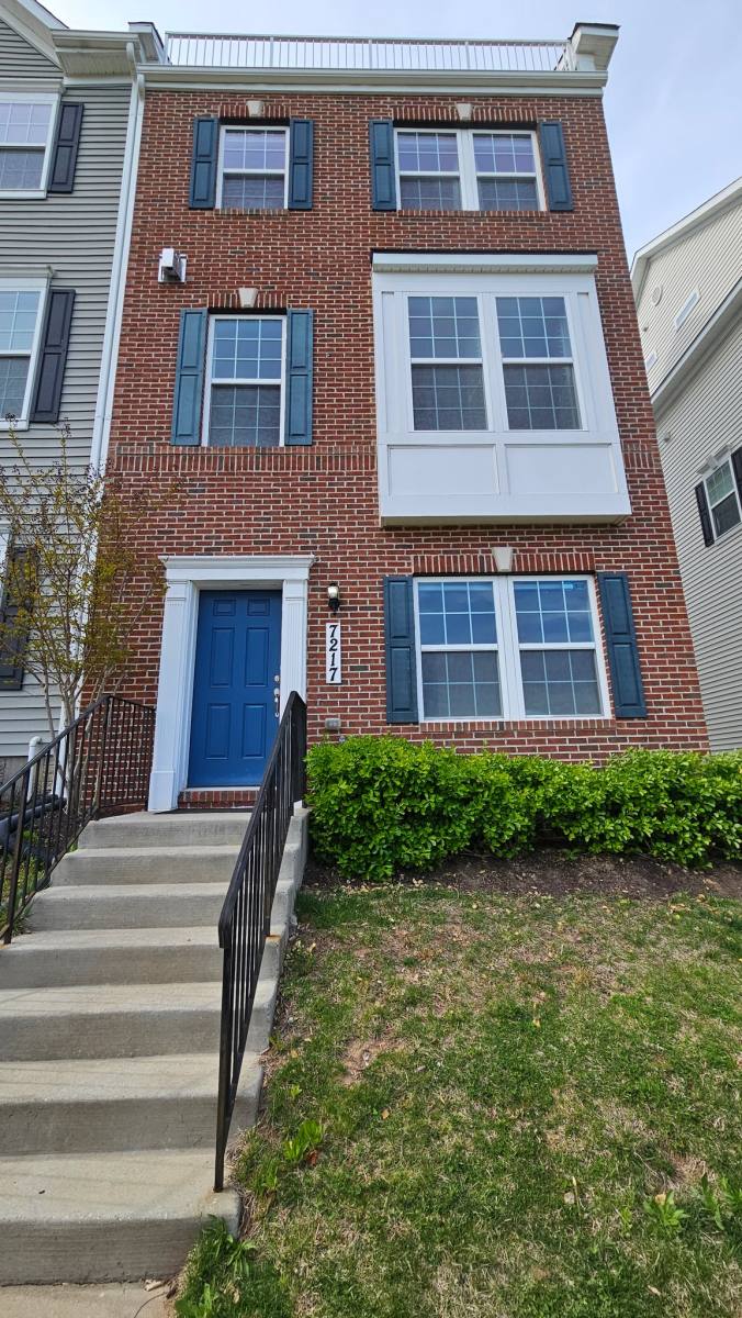 Townhouse for rent at 7217 Barry Lane, Elkridge, MD 21075