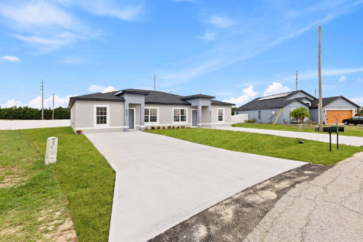 Townhouse for rent at 716 Desmoines Dr, Kissimmee, FL 34759