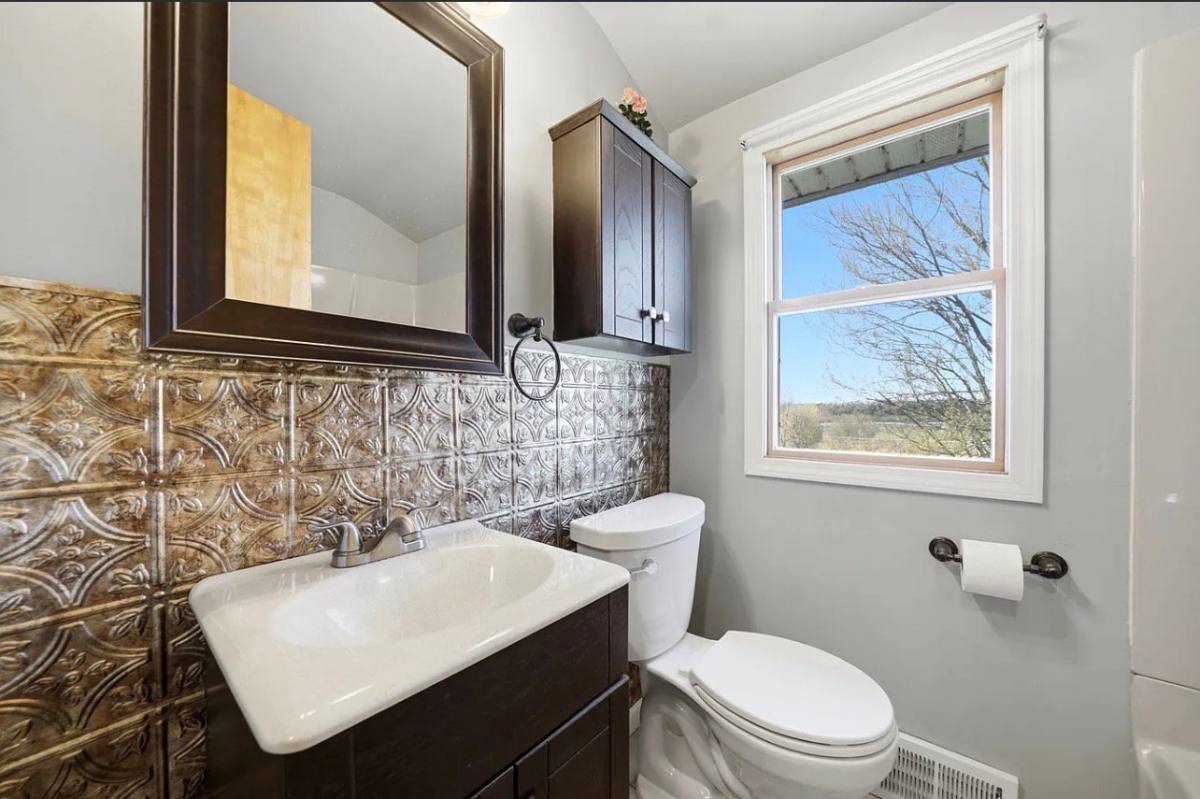 Apartment for rent at 6632 Errick Rd #RIGHT, North Tonawanda, NY 14120