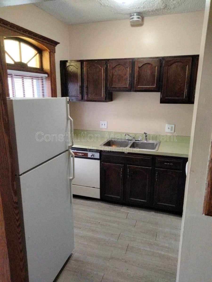 Apartment for rent at 407 Wethers Field Ave #3, Hartford, CT 06114