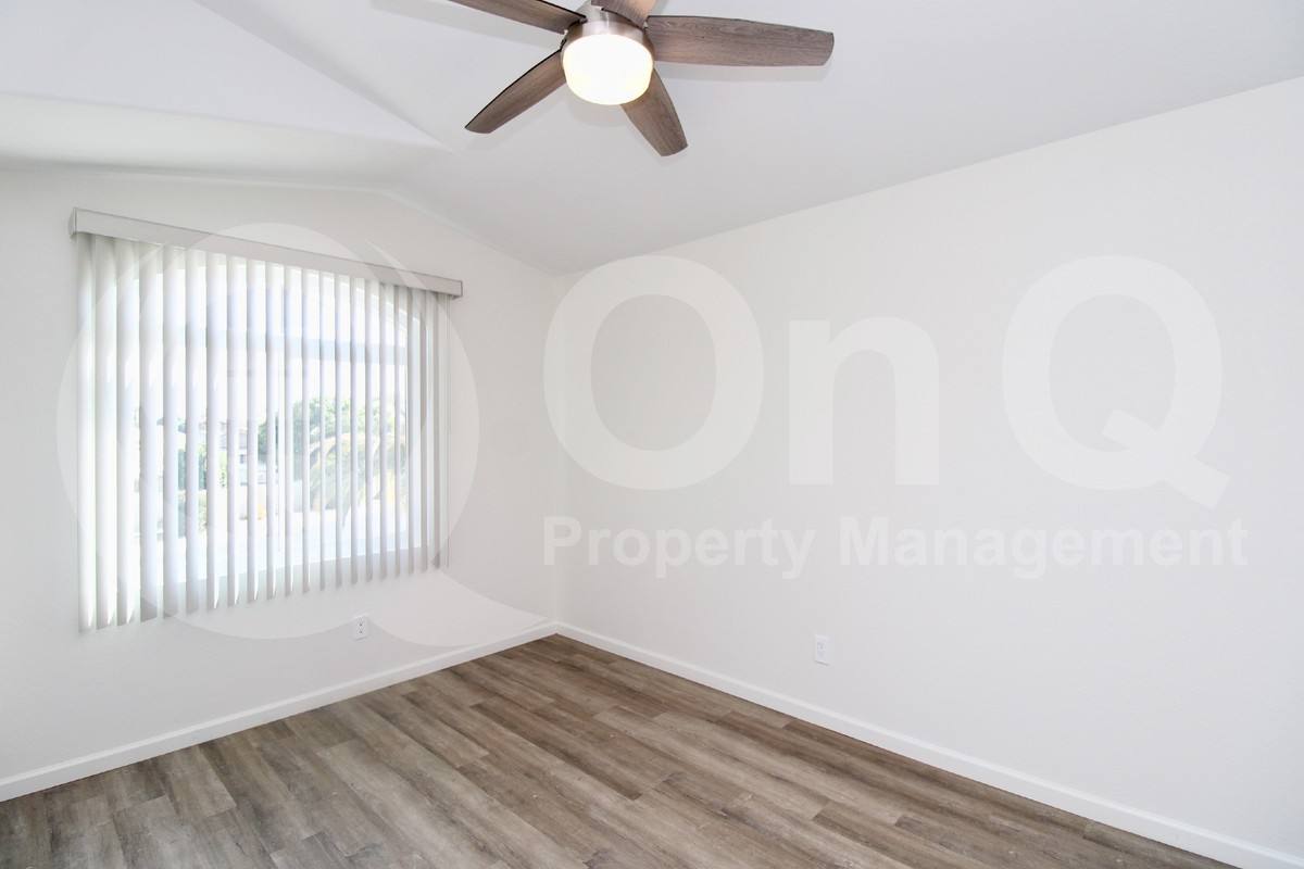 House for rent at 14646 N 90th Dr, Peoria, AZ 85381