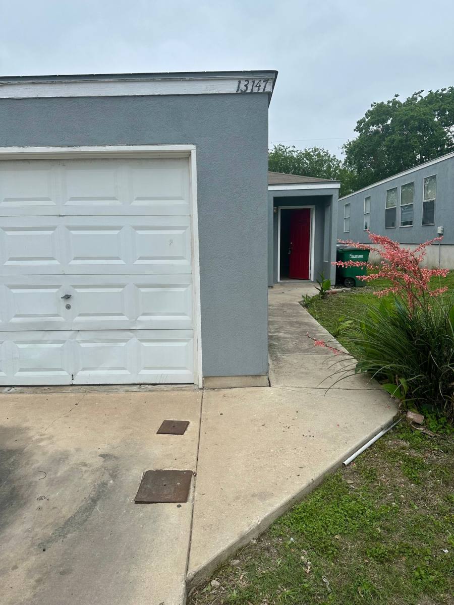 Townhouse for rent at 13147 Independence Ave, San Antonio, TX 78233