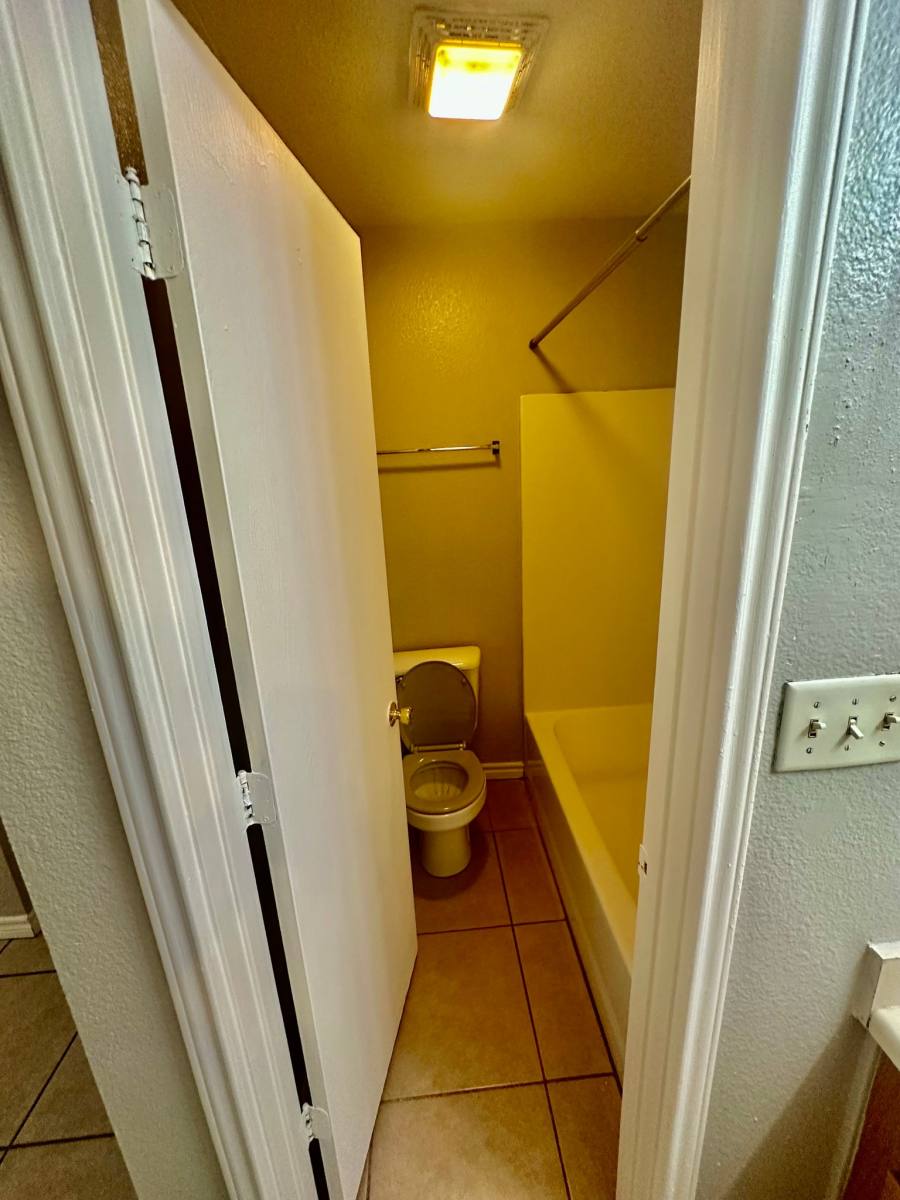 Townhouse for rent at 13147 Independence Ave, San Antonio, TX 78233