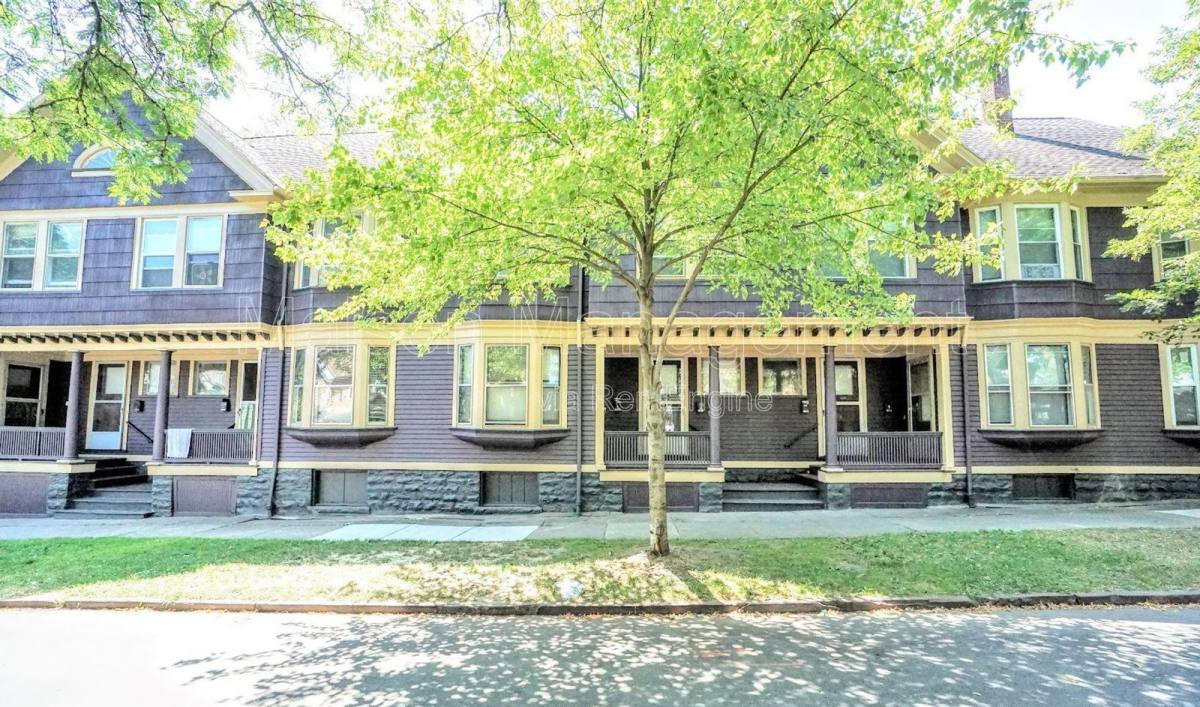 Apartment for rent at 291 A Pearl St, Rochester, NY 14607