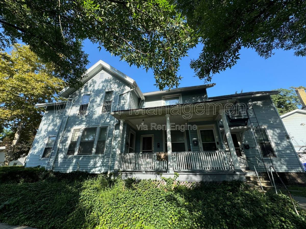 Apartment for rent at 279 S Goodman St, Rochester, NY 14607