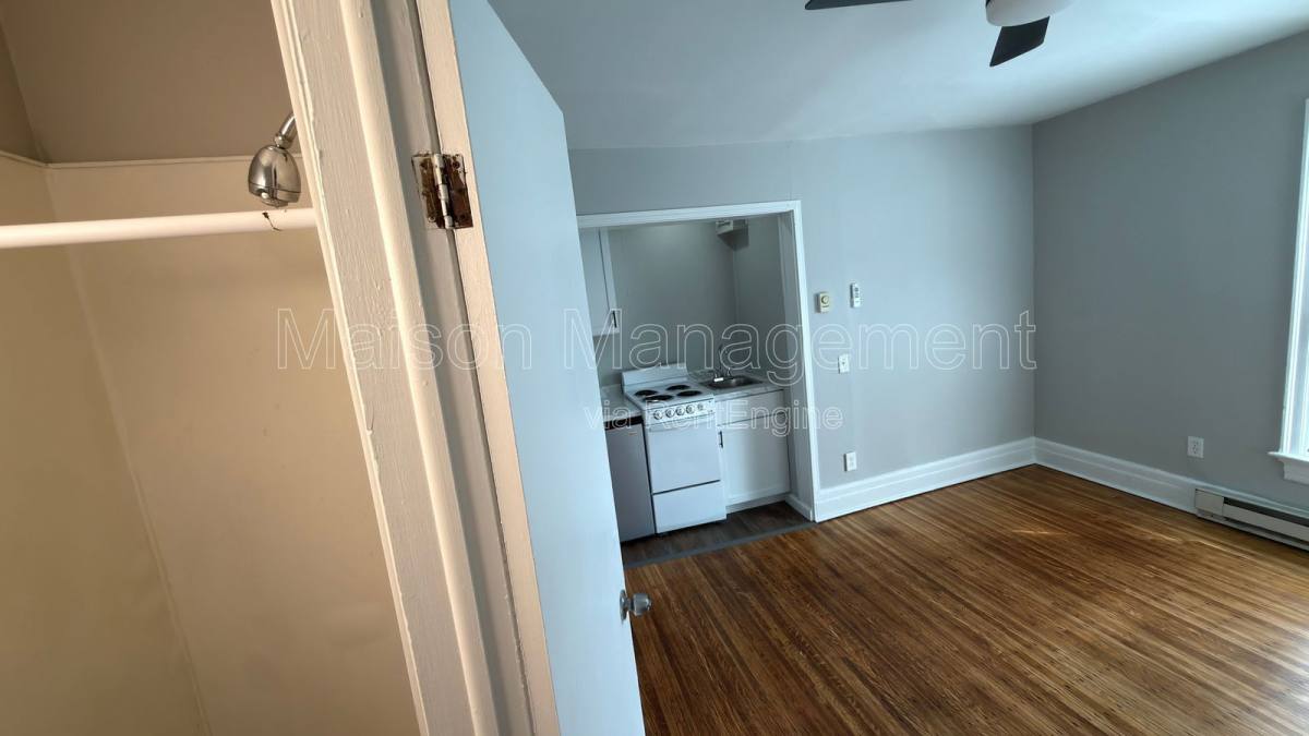 Apartment for rent at 51 Rutgers St #6, Rochester, NY 14607