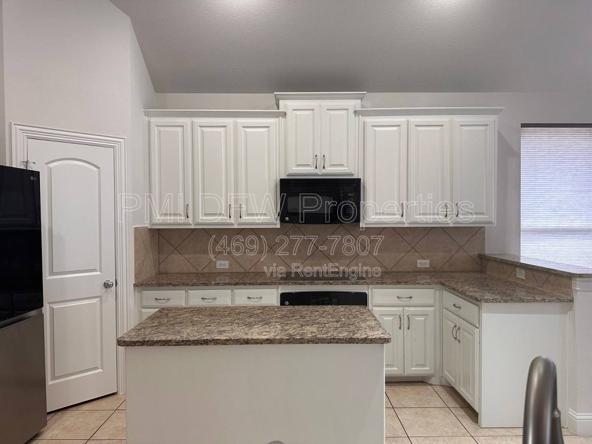 House for rent at 2610 Meadow Ridge Dr, Prosper, TX 75078