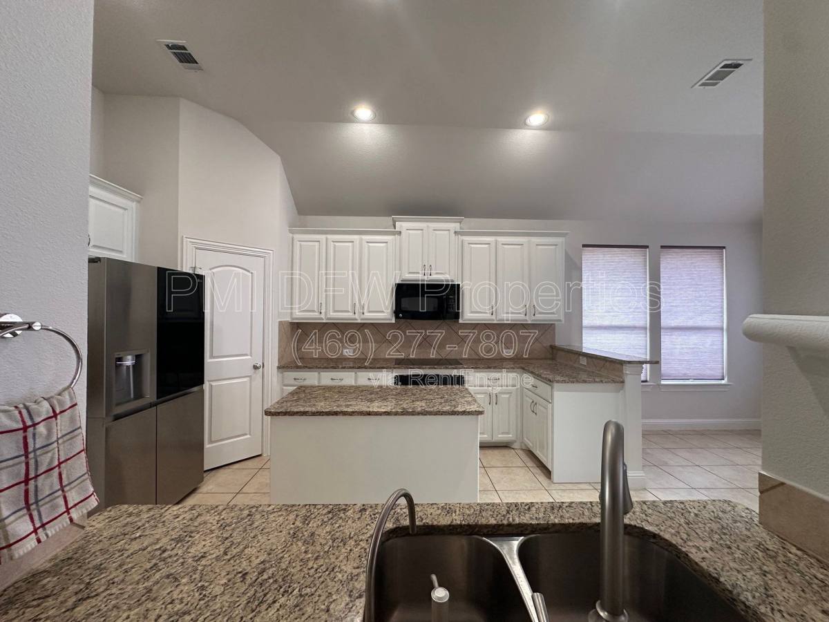 House for rent at 2610 Meadow Ridge Dr, Prosper, TX 75078