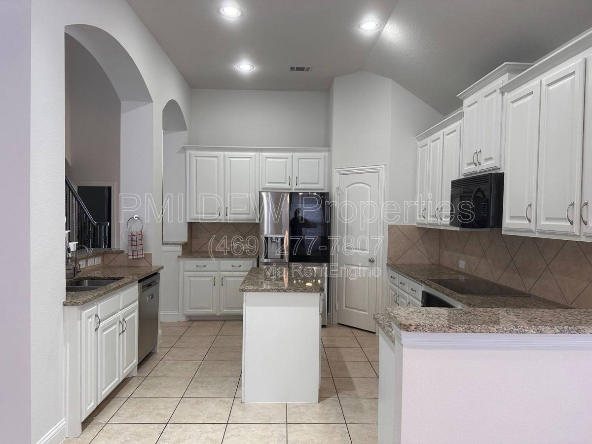 House for rent at 2610 Meadow Ridge Dr, Prosper, TX 75078