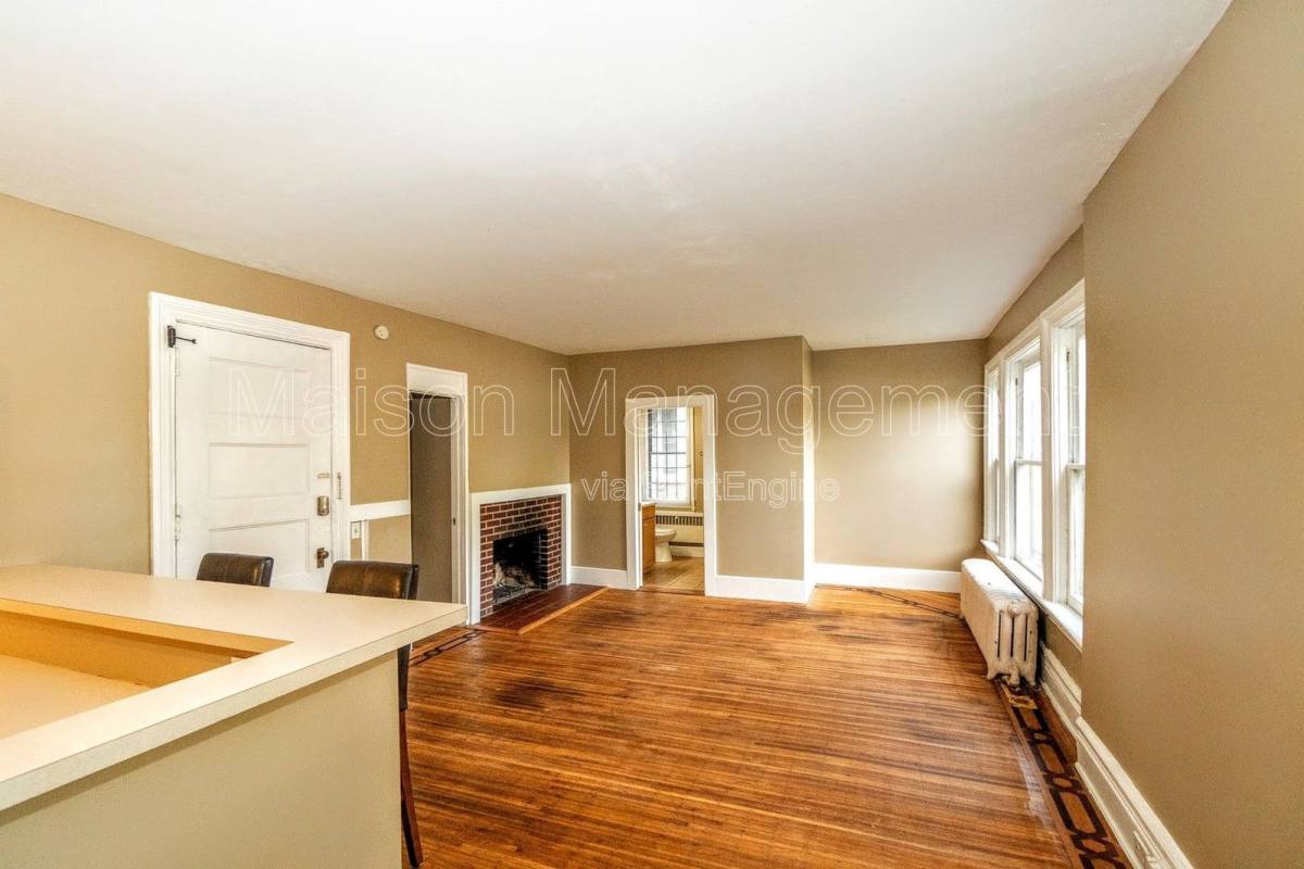 Apartment for rent at 595 University Ave #1, Rochester, NY 14607