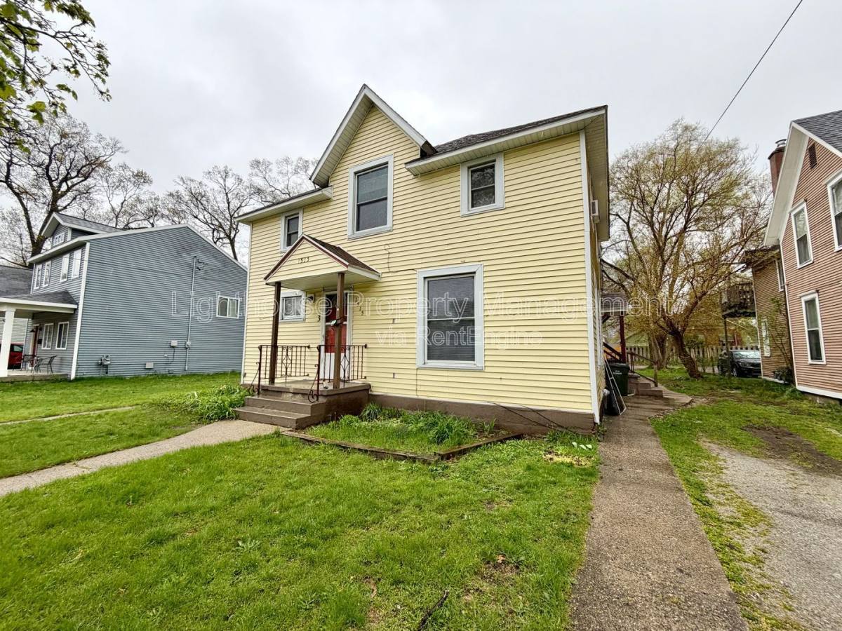 Apartment for rent at 1515 Hoyt St #1, Muskegon, MI 49442