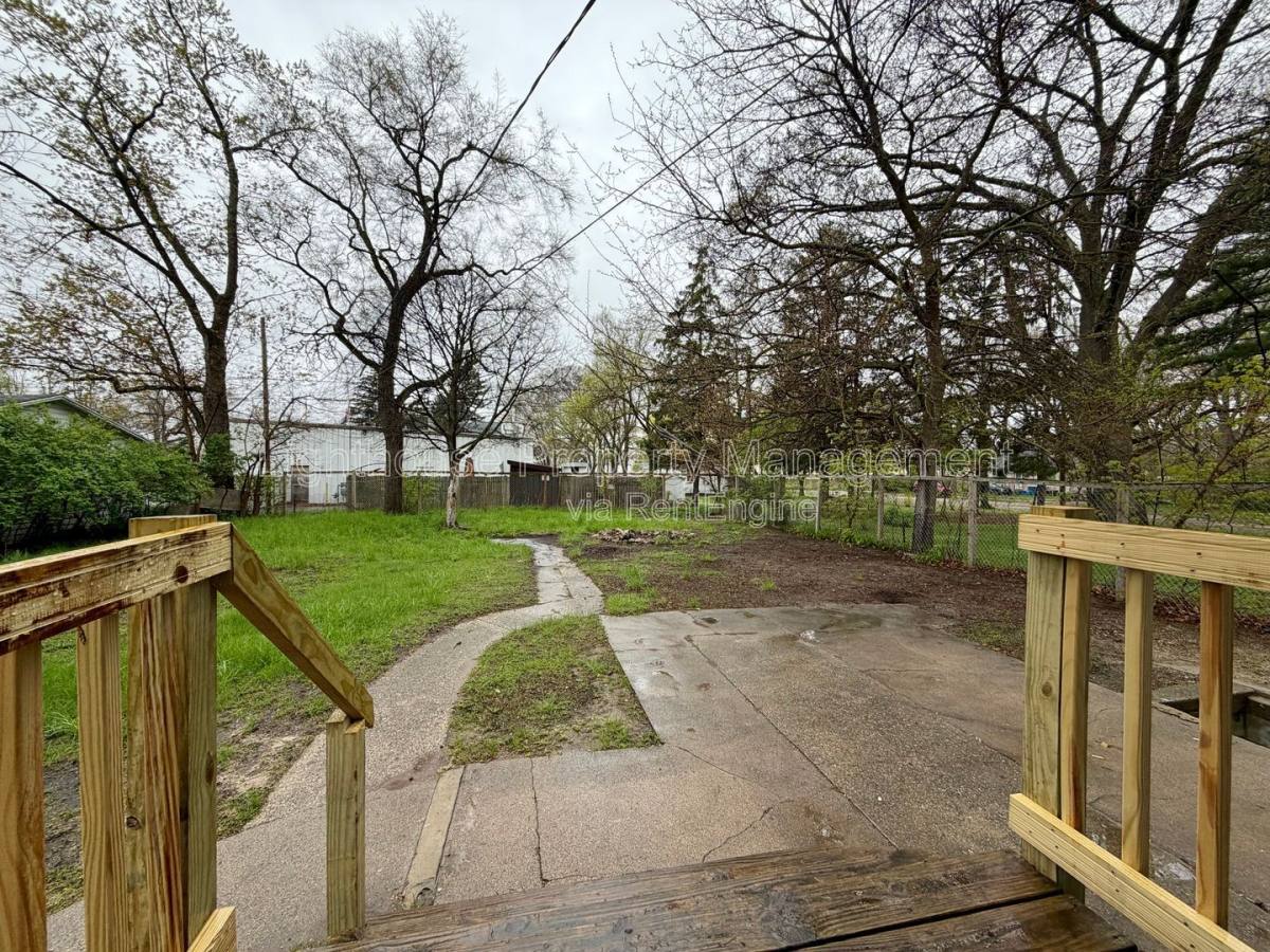 House for rent at 2145 8th St, Muskegon, MI 49444