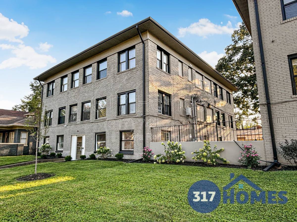 Apartment for rent at 3466 Carrollton Ave #203, Indianapolis, IN 46205