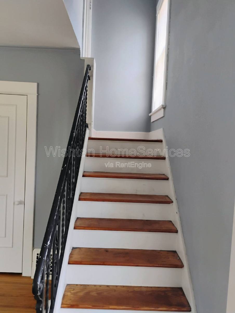 House for rent at 159 W Locust St, Canton, IL 61520