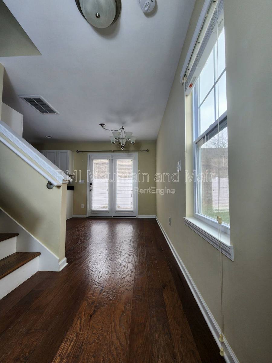Townhouse for rent at 19 Barnett Shoals Dr, Weaverville, NC 28787
