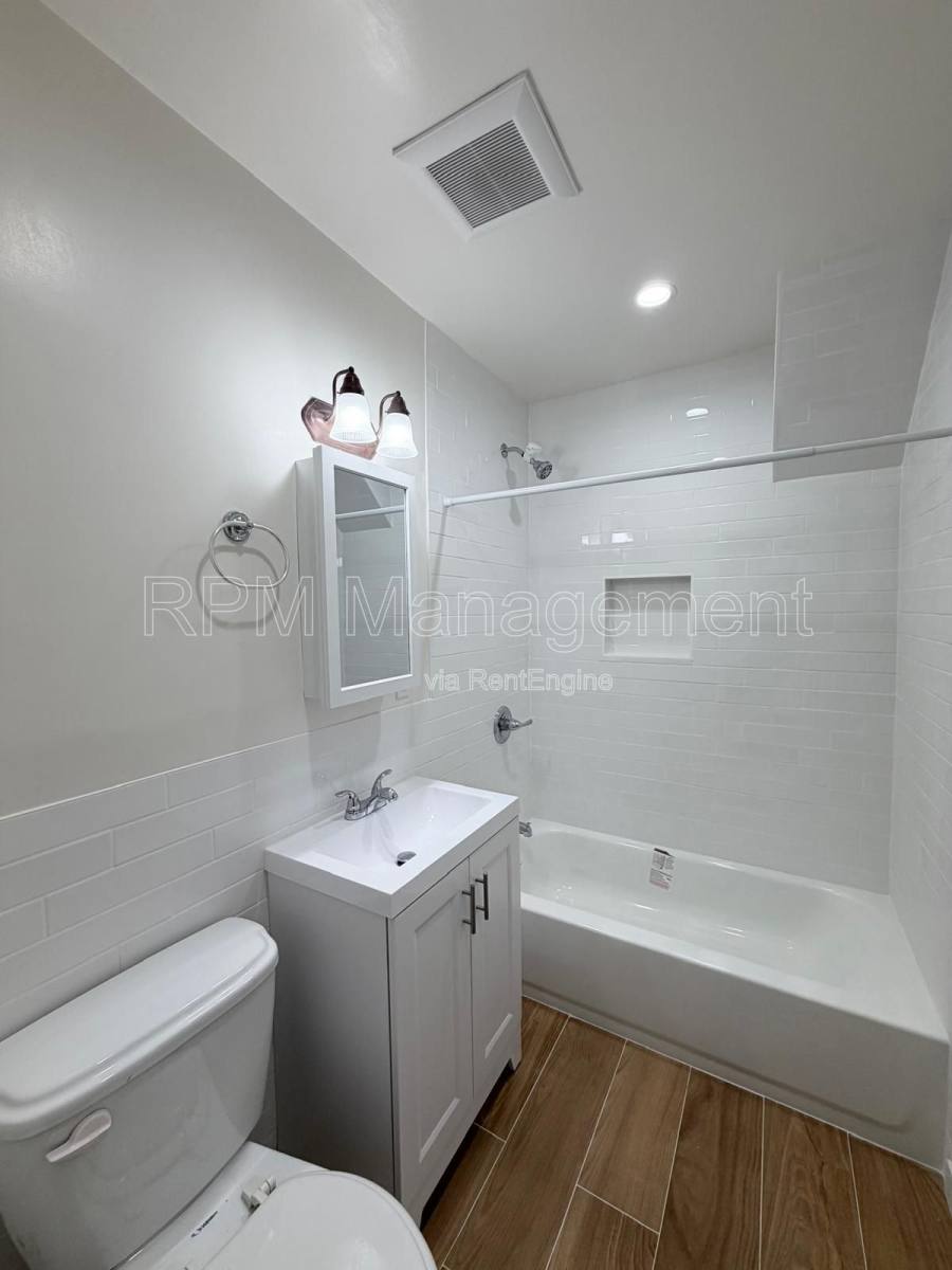 Apartment for rent at 4800 Beverly Blvd #3, Los Angeles, CA 90004