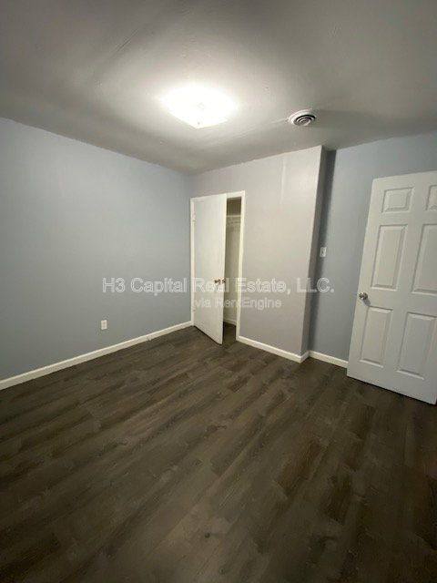 Apartment for rent at 208 W Thomas St, Roxana, IL 62084