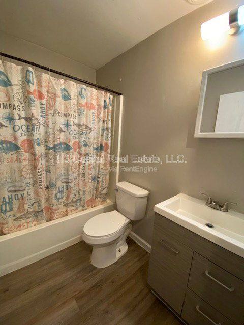 Apartment for rent at 208 W Thomas St, Roxana, IL 62084