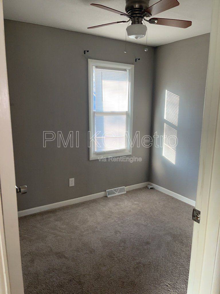 House for rent at 8304 E 110 Terrace, Kansas City, MO 64134
