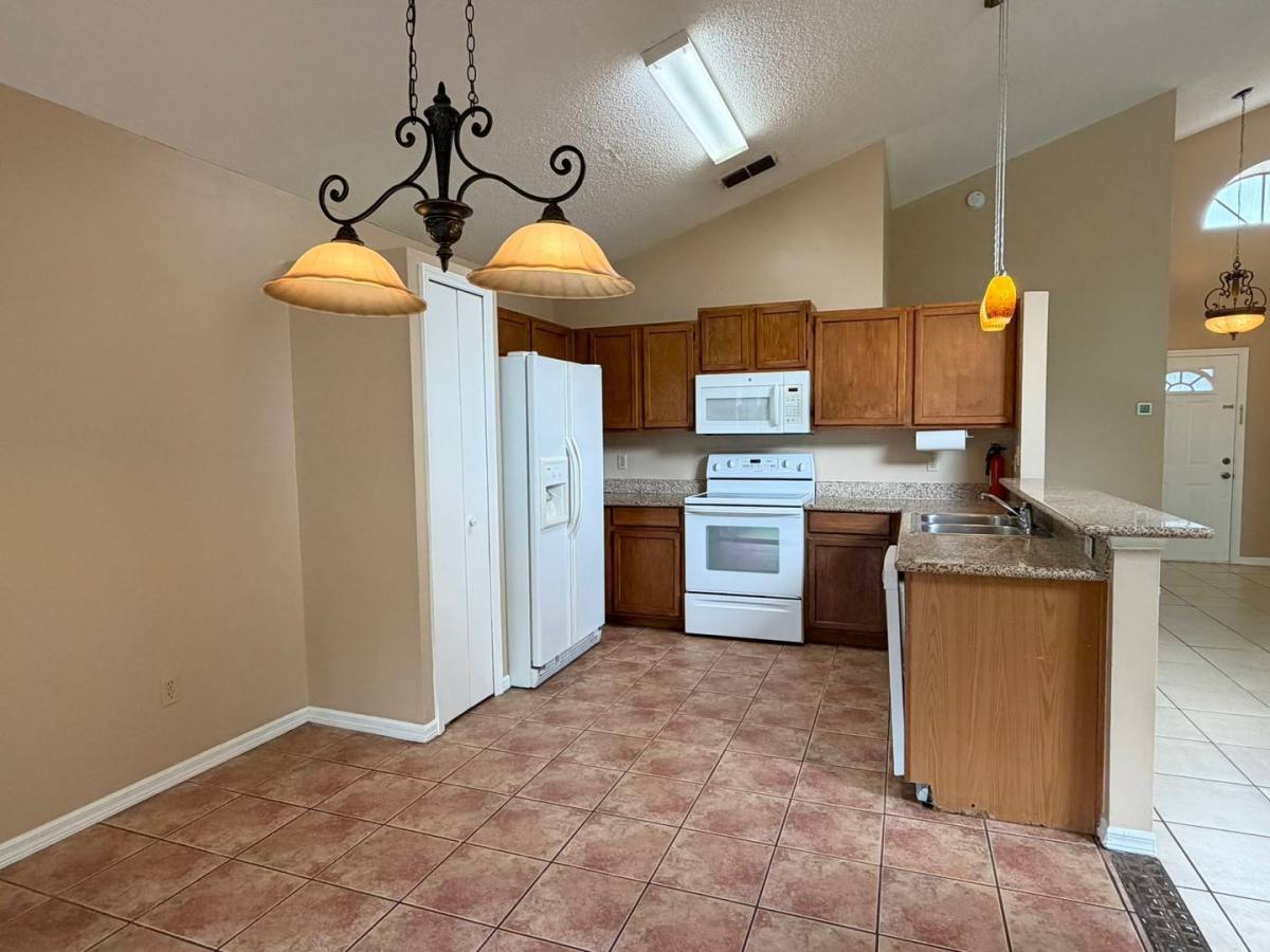 House for rent at 625 Remington Oak Dr, Lake Mary, FL 32746