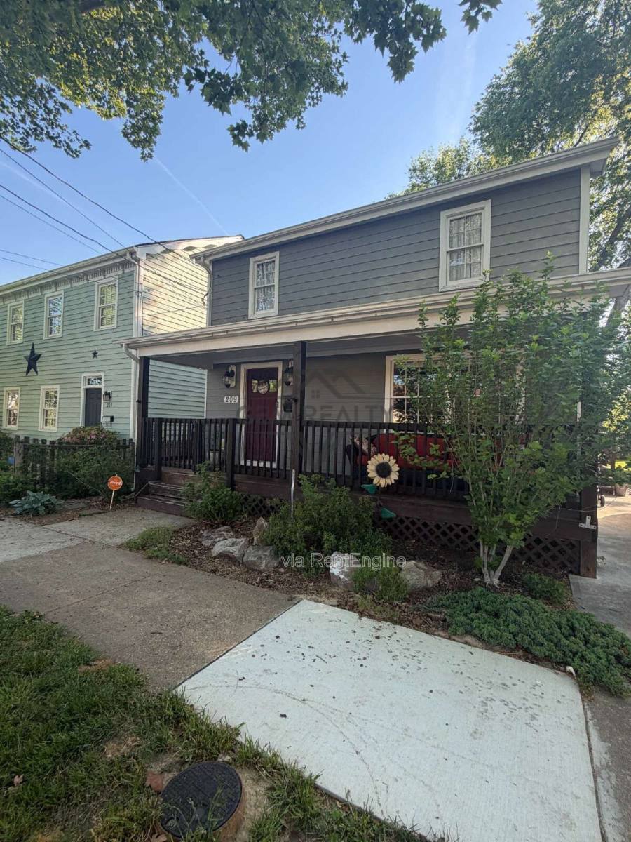 House for rent at 209 Prince Edward St, Fredericksburg, VA 22401