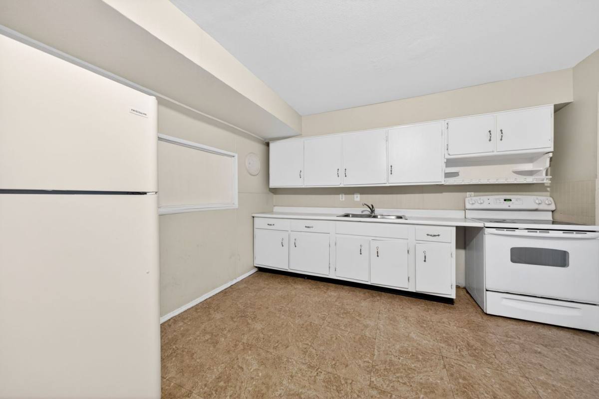 House for rent at 10409 Renfrew Dr, Saint Louis, MO 63137