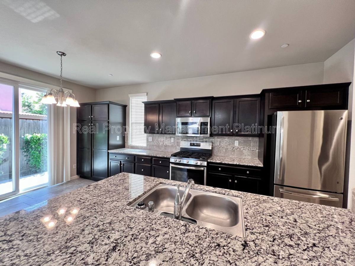 House for rent at 3682 Friendship Lane, Clovis, CA 93619