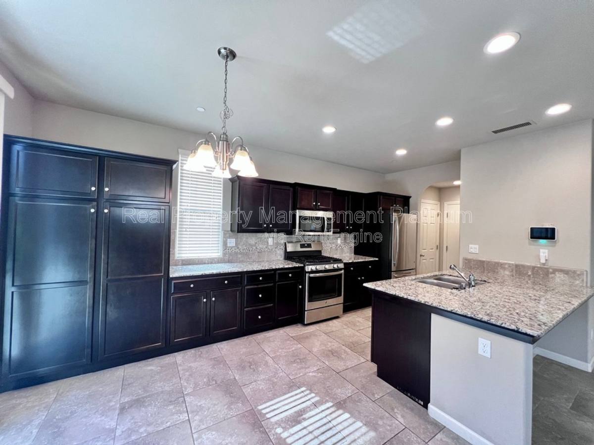 House for rent at 3682 Friendship Lane, Clovis, CA 93619