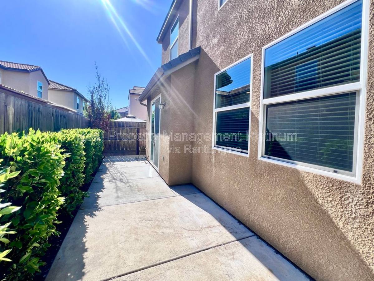 House for rent at 3682 Friendship Lane, Clovis, CA 93619