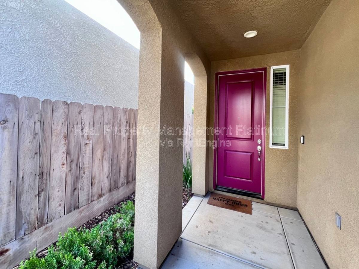 House for rent at 3682 Friendship Lane, Clovis, CA 93619