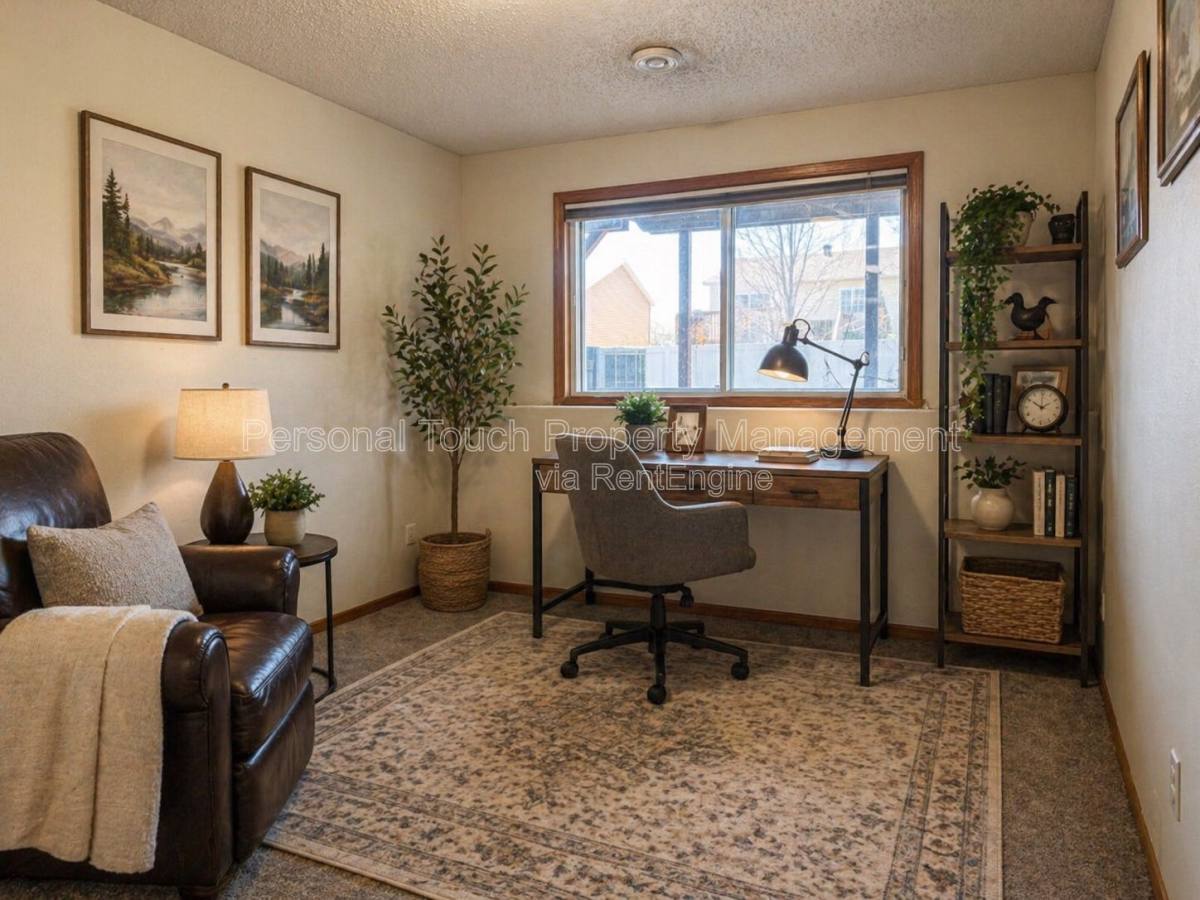 Townhouse for rent at 975 42nd Ave W, West Fargo, ND 58078
