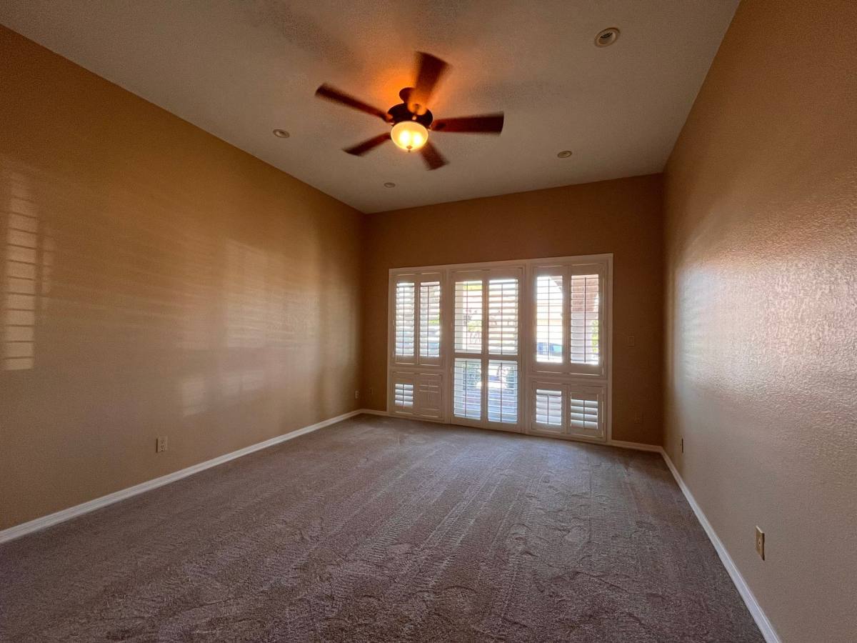Townhouse for rent at 7513 N Via Camello Del Sur, Scottsdale, AZ 85258