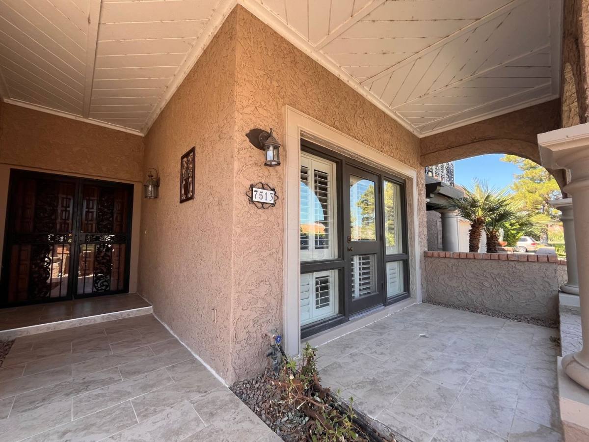Townhouse for rent at 7513 N Via Camello Del Sur, Scottsdale, AZ 85258