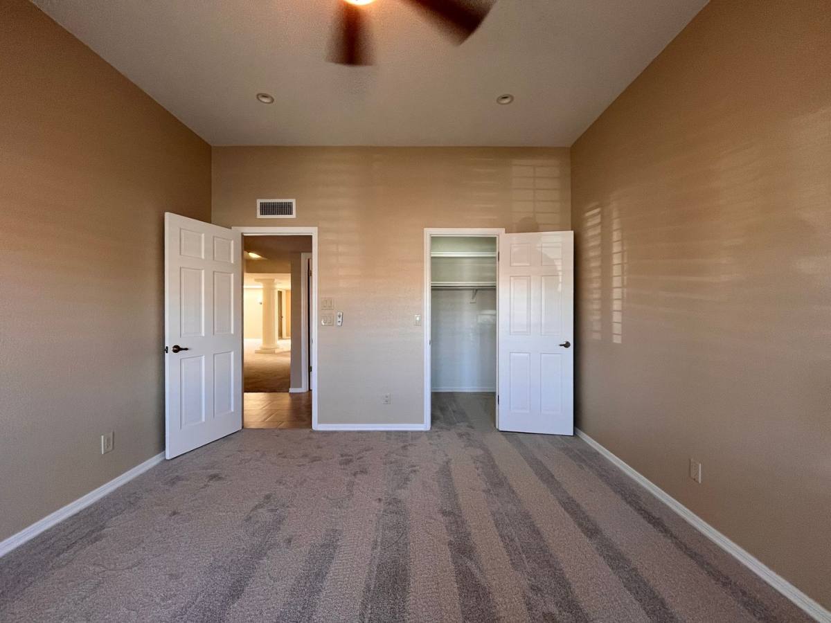 Townhouse for rent at 7513 N Via Camello Del Sur, Scottsdale, AZ 85258