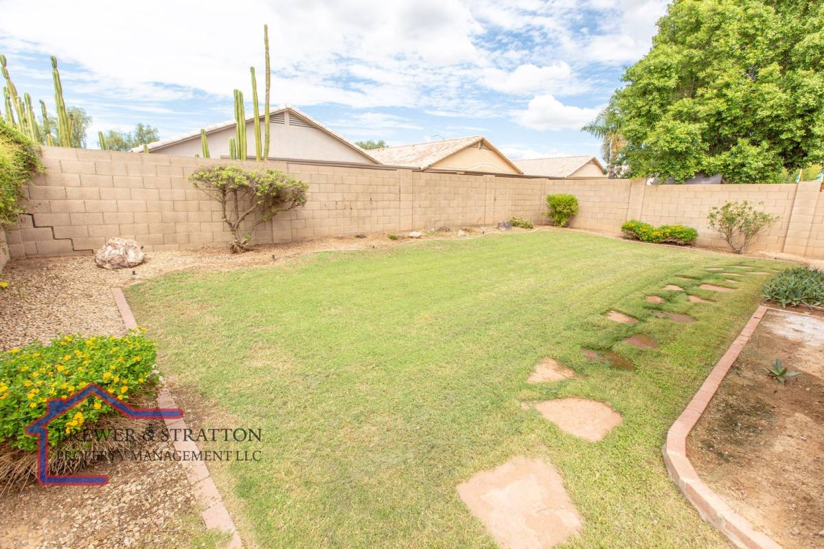 House for rent at 4962 E Holmes Ave, Mesa, AZ 85206