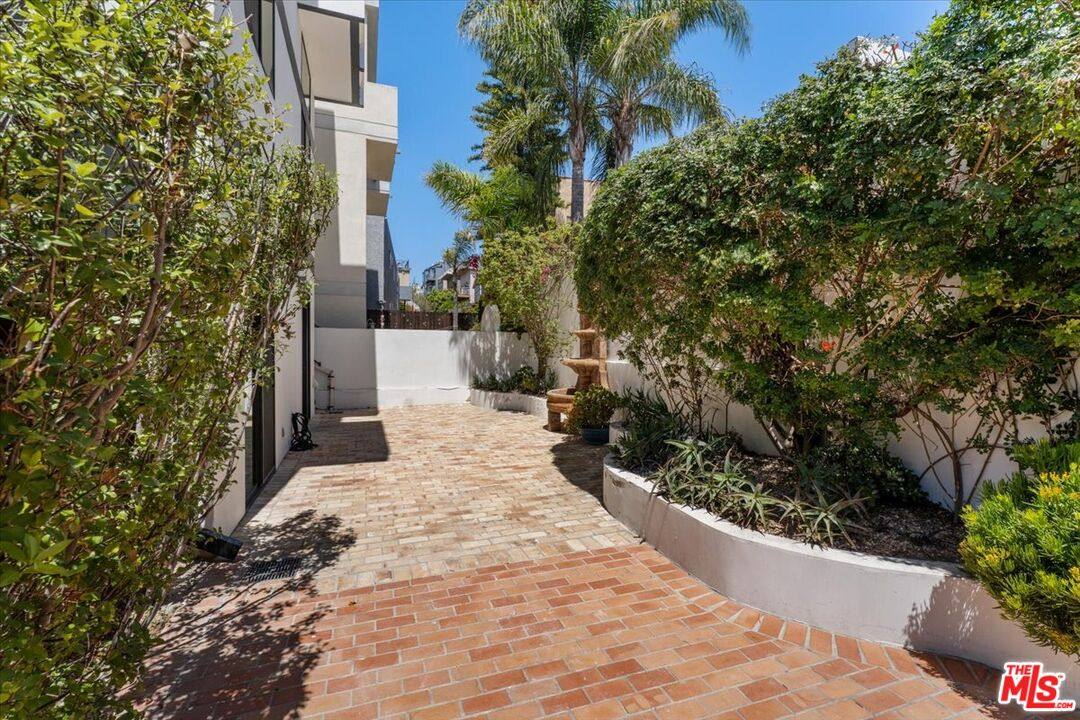 House for rent at 6732 Esplanade St, Playa Del Rey, CA 90293