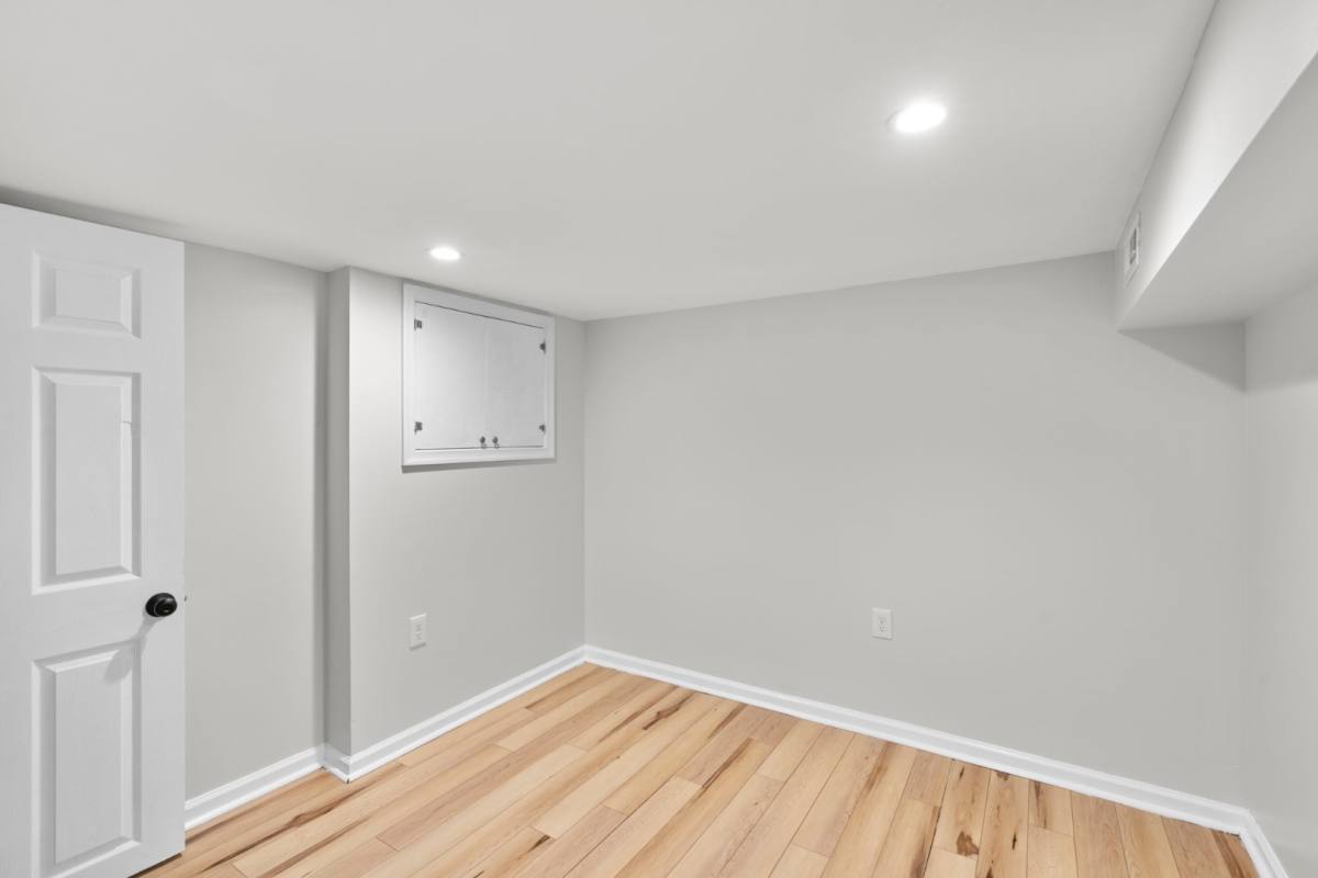 Townhouse for rent at 101 S Dean St, Baltimore, MD 21224