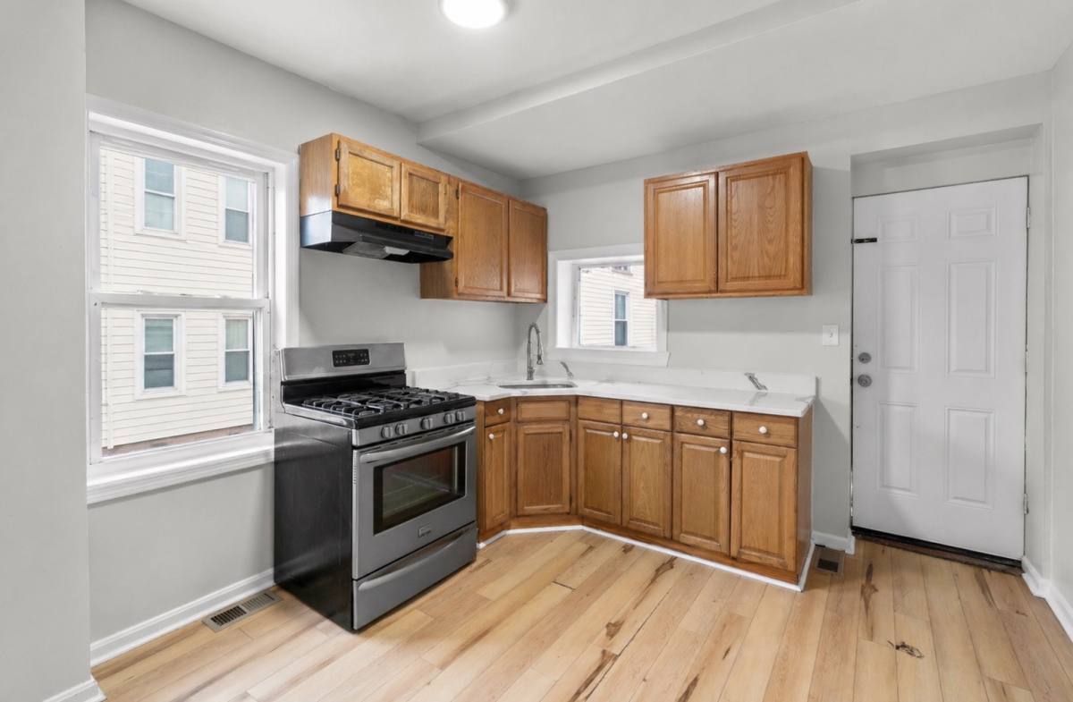 Townhouse for rent at 101 S Dean St, Baltimore, MD 21224
