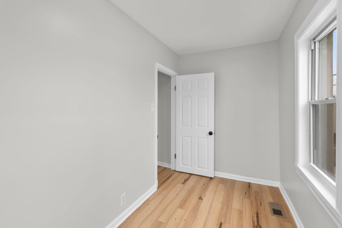 Townhouse for rent at 101 S Dean St, Baltimore, MD 21224