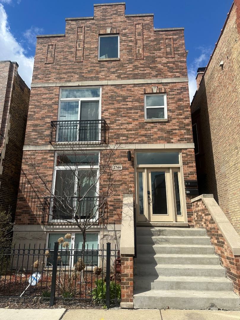 Apartment for rent at 2746 N Ashland Ave #1, Chicago, IL 60614