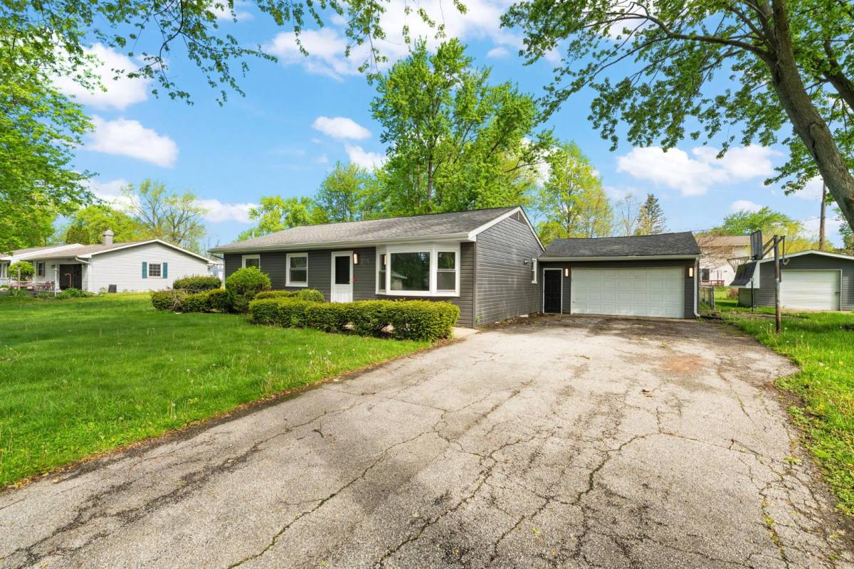 House for rent at 2201 Ade Ave, Valparaiso, IN 46383