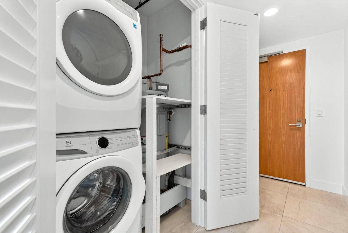 Condo for rent at 629 Keeaumoku St #AZURE Ala Moana, Honolulu, HI 96814