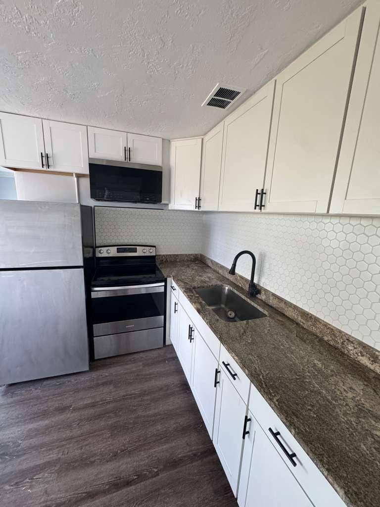 House for rent at 1501 W 15th St, West Palm Beach, FL 33404