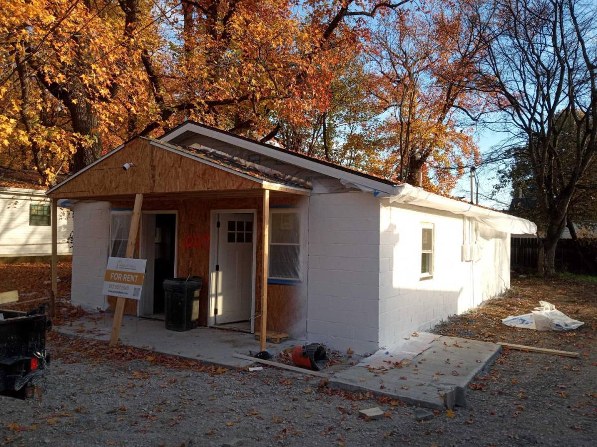 Apartment for rent at 1049 Seale Ave #A, Evansville, IN 47714