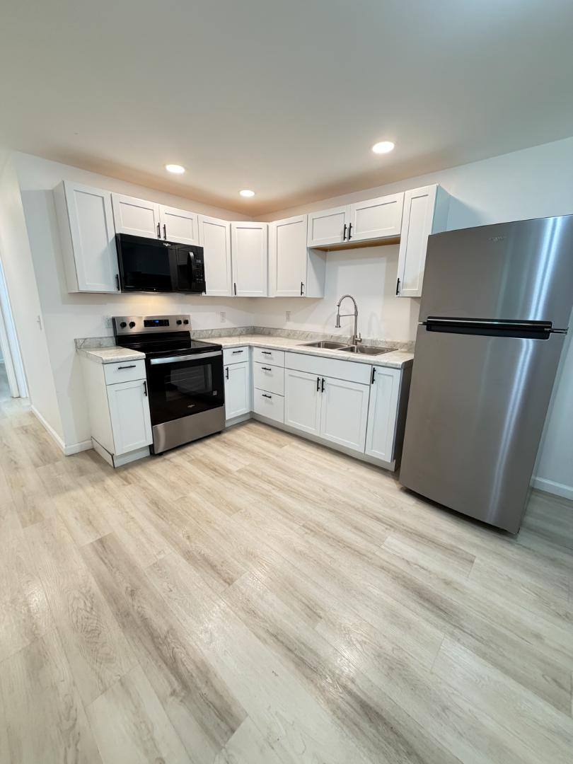 Apartment for rent at 1049 Seale Ave, Evansville, IN 47714