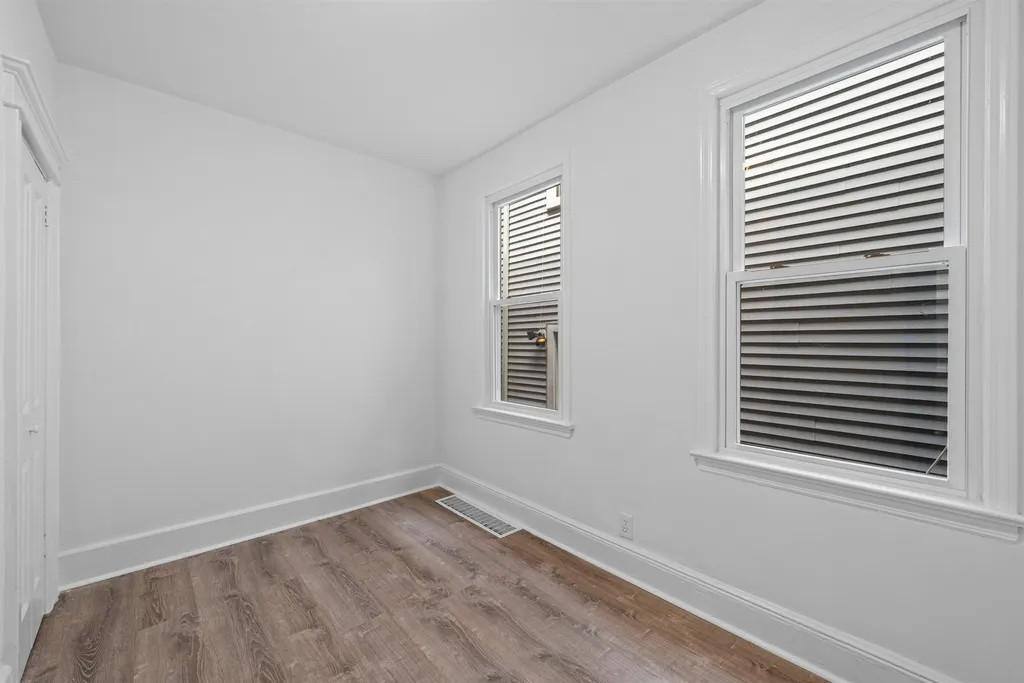 Apartment for rent at 160 Garfield Ave, Jersey City, NJ 07305