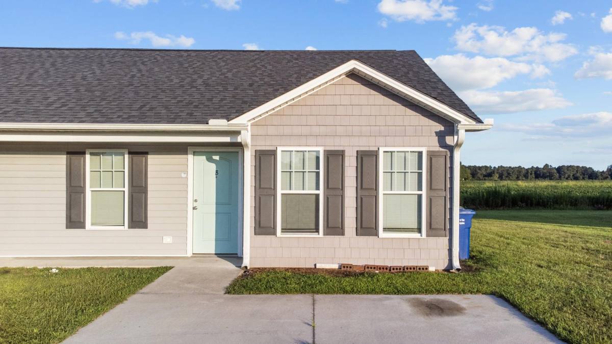Apartment for rent at 394 Thad Little Rd #B, Ayden, NC 28513