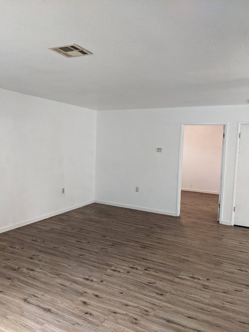 Apartment for rent at 1320 Lakewood Ave #B17, Modesto, CA 95355