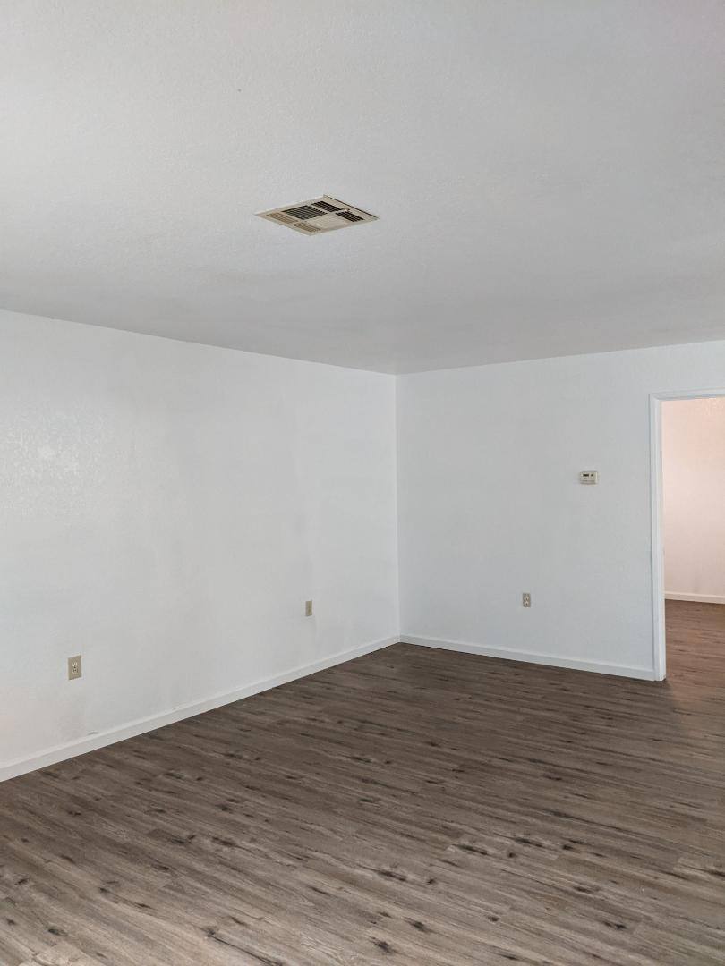 Apartment for rent at 1320 Lakewood Ave #B17, Modesto, CA 95355