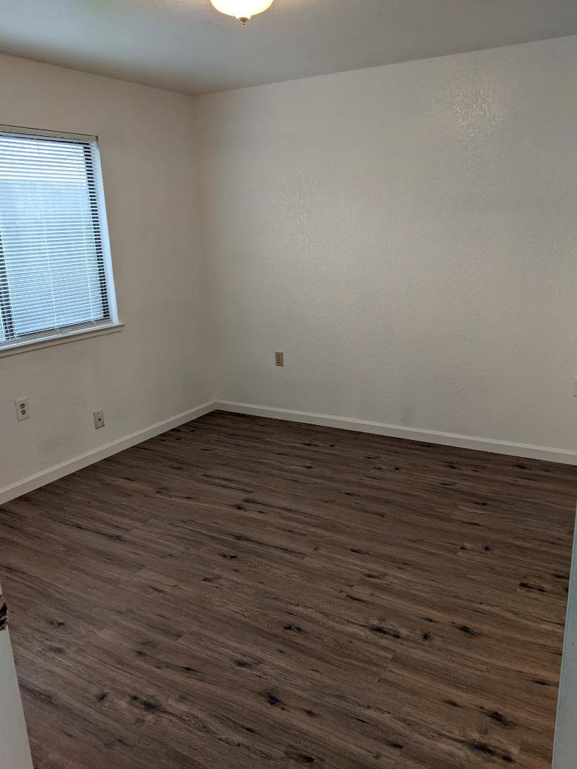 Apartment for rent at 1320 Lakewood Ave #B17, Modesto, CA 95355